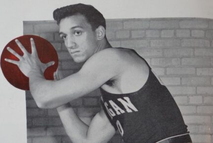 15 Basketball Players Who Scored 100 Points in a Single Game - EasySportz