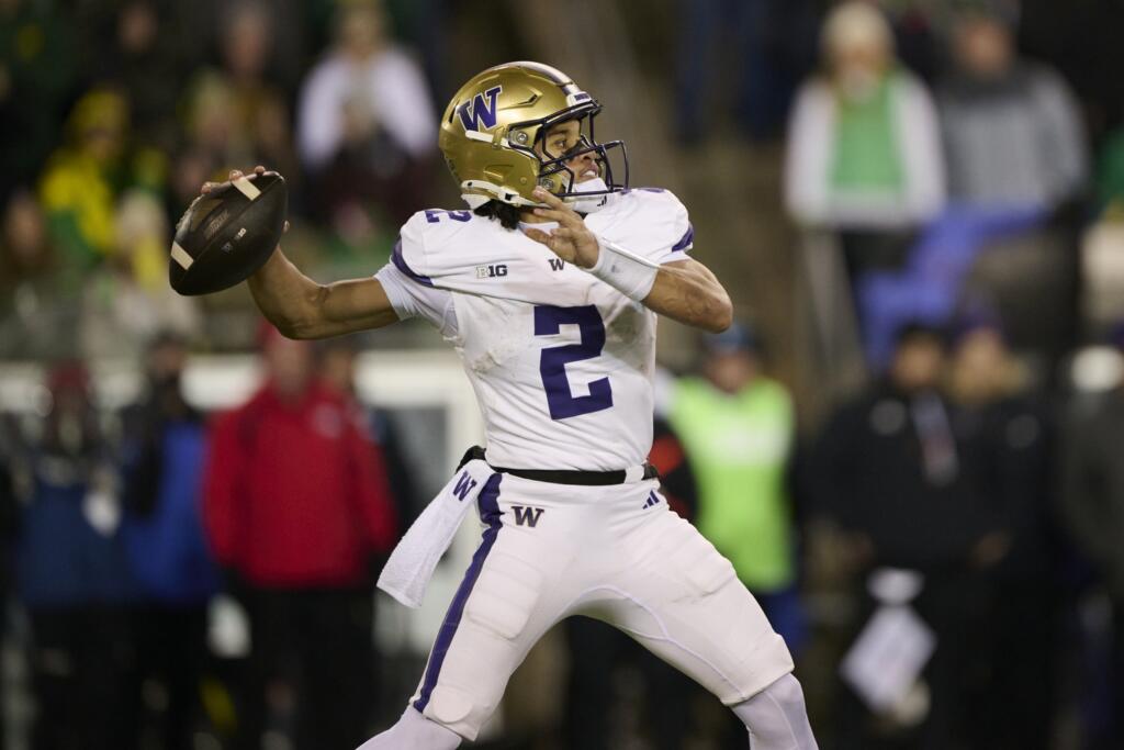 NCAA Football Washington at Oregon - EasySportz