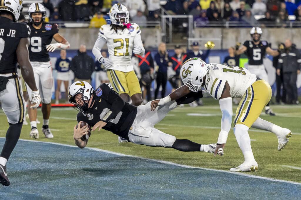 NCAA Football Birmingham Bowl-Georgia Tech at Vanderbilt – EasySportz