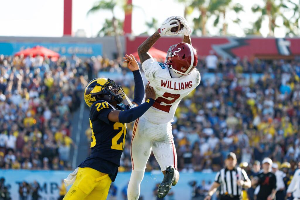 NCAA Football ReliaQuest Bowl-Alabama at Michigan – EasySportz