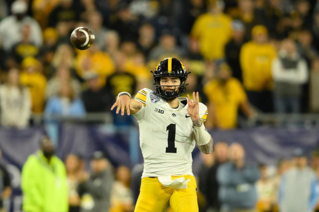 NCAA Football Music City Bowl-Iowa at Missouri - EasySportz
