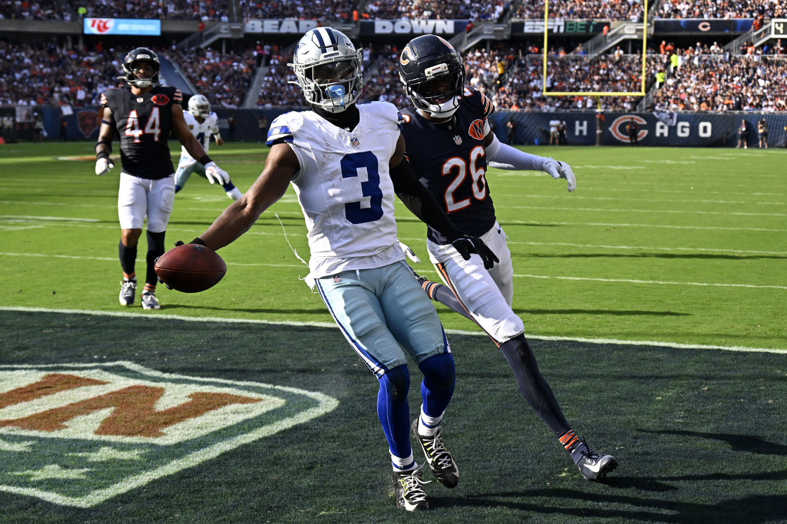 - Easysportz - George Pickens