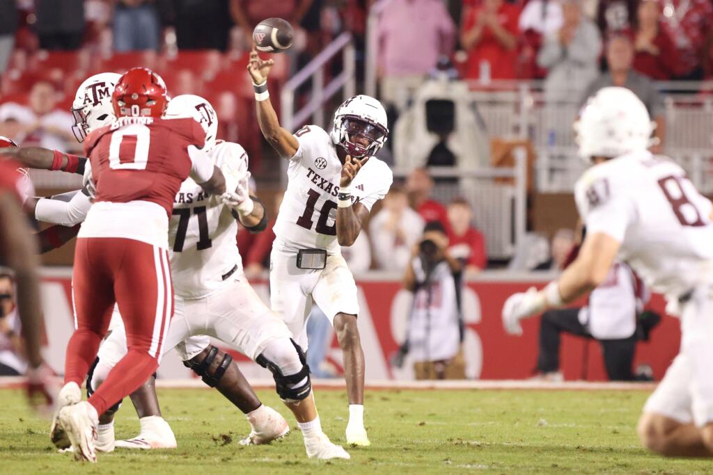 Ncaa Football Texas Am at Arkansas - Easysportz -