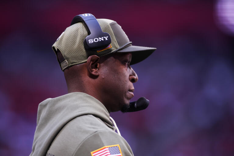 Nfl Carolina Panthers at Atlanta Falcons - Easysportz - Raheem Morris.