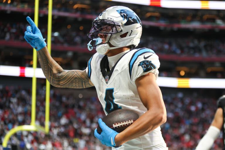 Nfl Carolina Panthers at Atlanta Falcons - Easysportz -