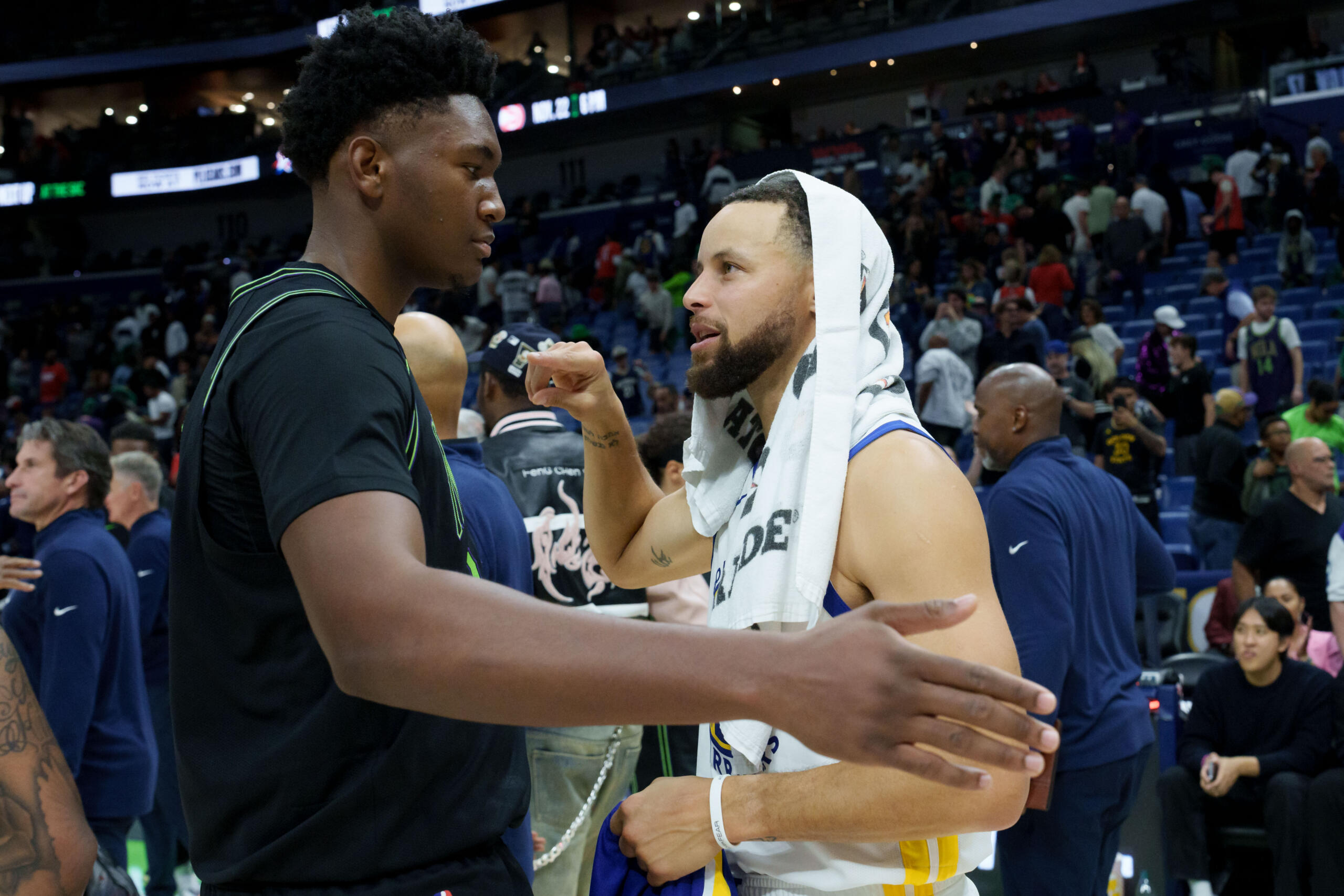 Nba Golden State Warriors at New Orleans Pelicans - Easysportz - Derik Queen.