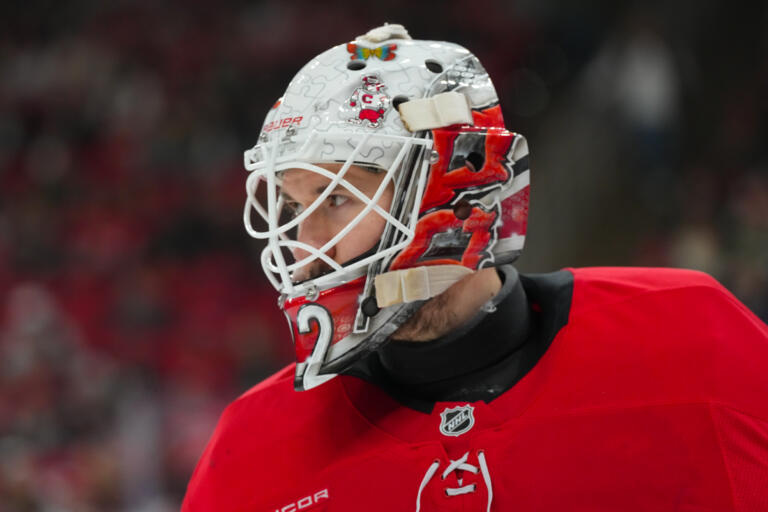 Nhl Philadelphia Flyers at Carolina Hurricanes - Easysportz - Hurricanes.