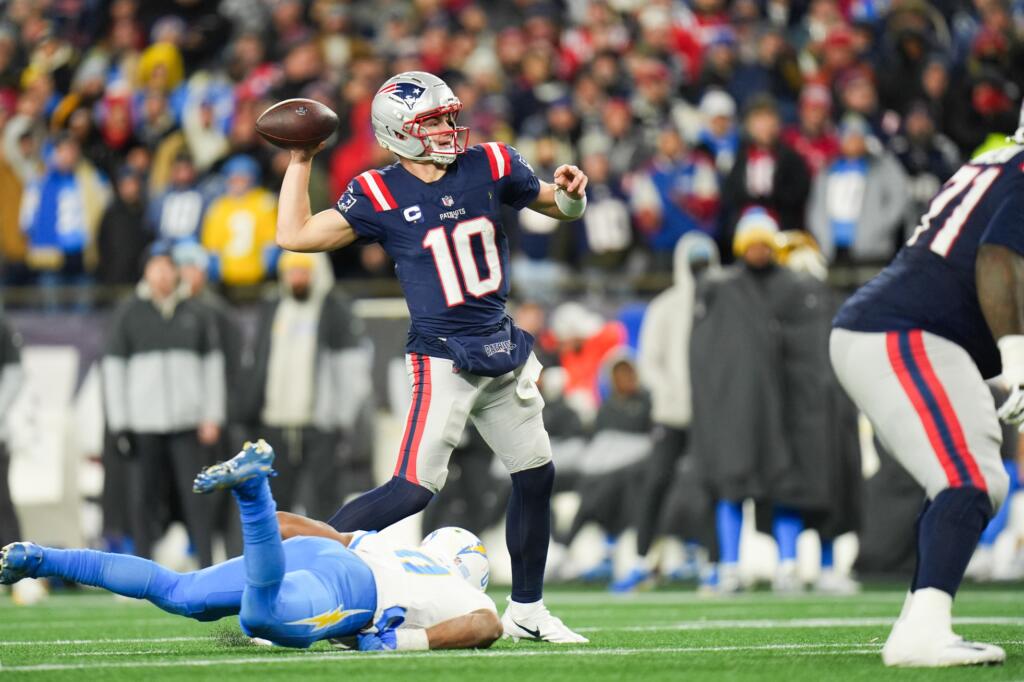 Nfl Afc Wild Card Round-los Angeles Chargers at New England Patriots - Easysportz -