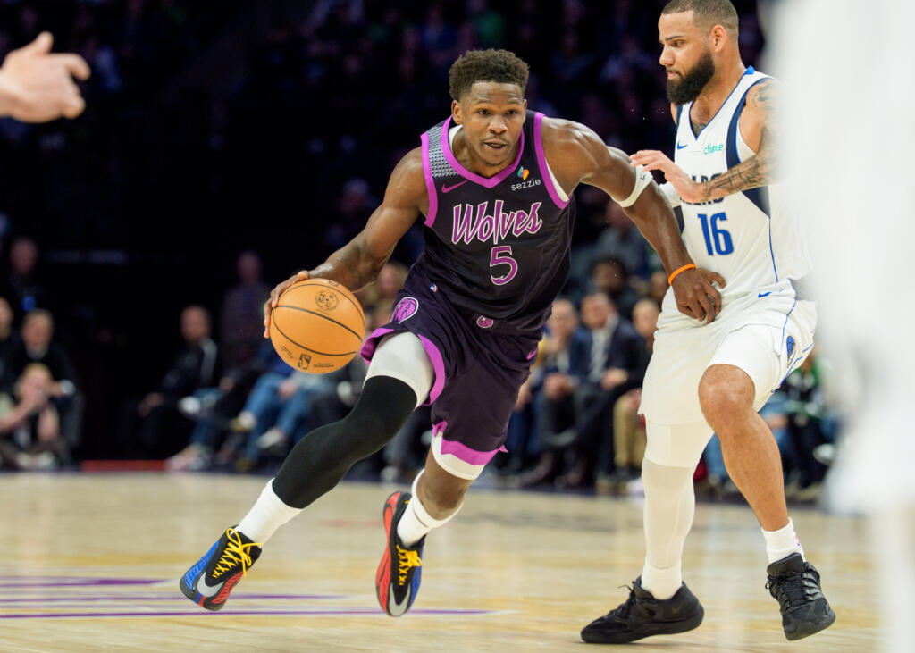 Nba Dallas Mavericks at Minnesota Timberwolves - Easysportz -