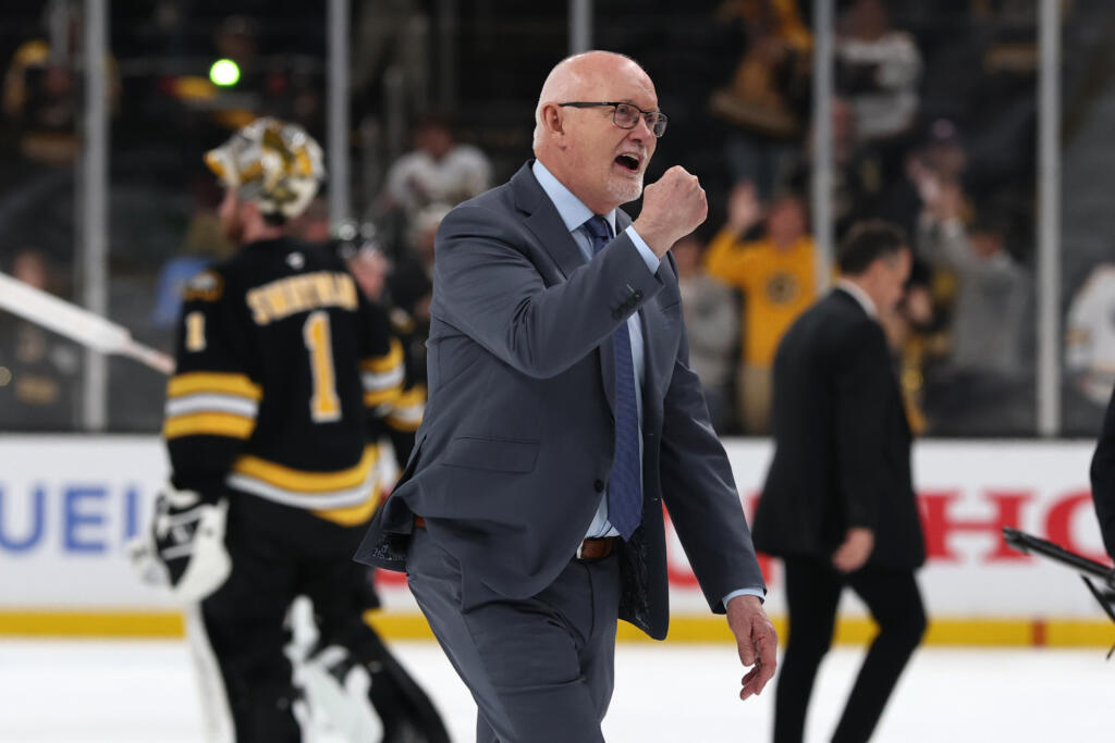 Sabres Lock In Ruff After Playoff Return