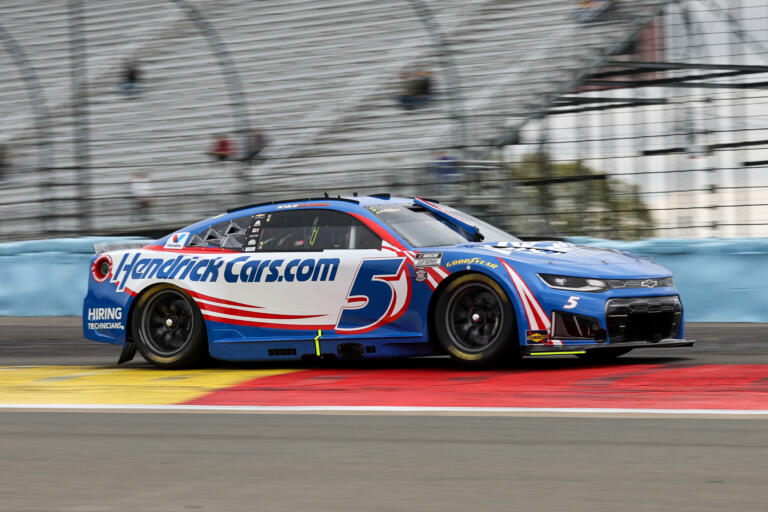 Nascar Cup Practice Qualifying - Easysportz - Kyle Larson.