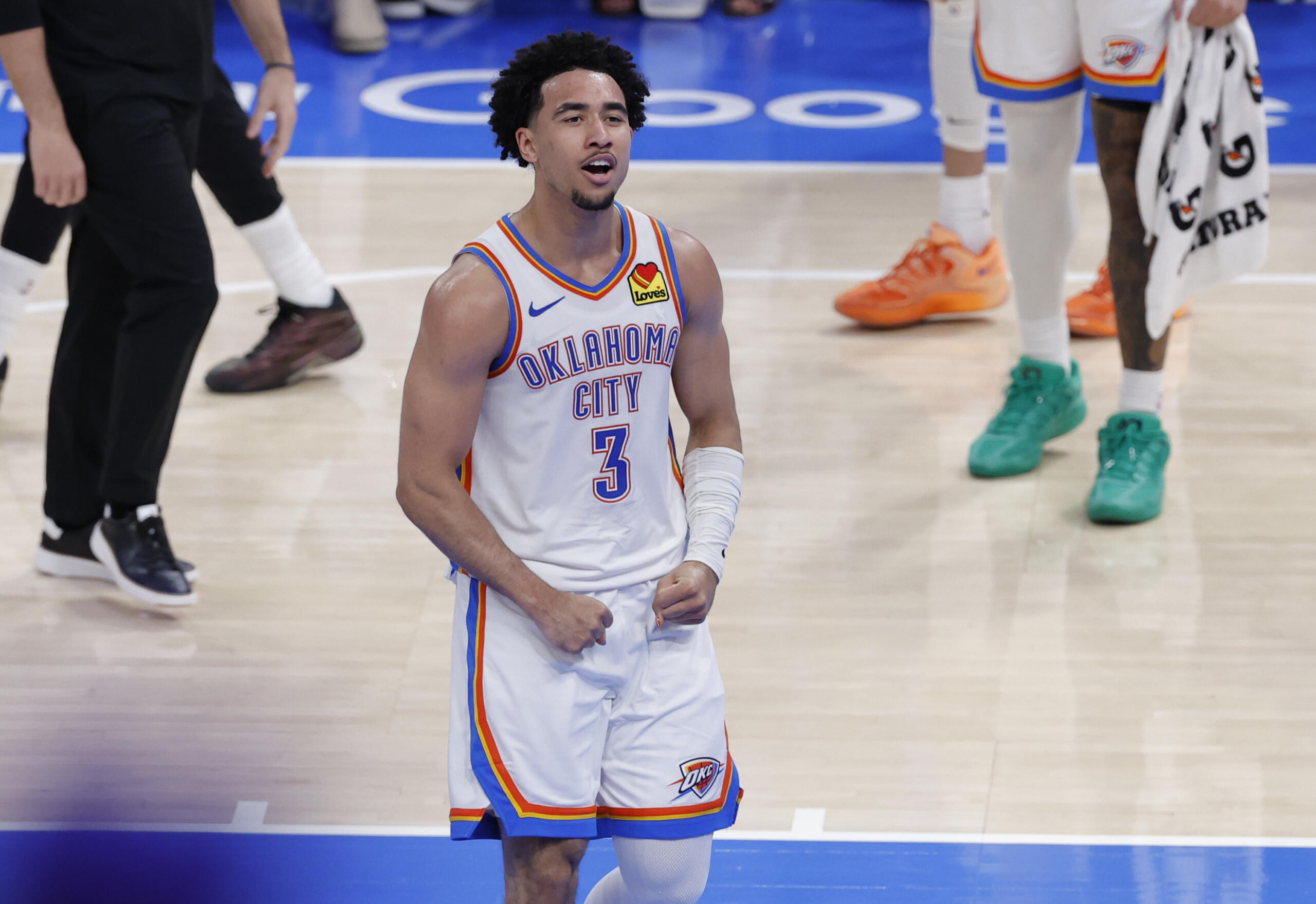 Nba Playoffs-san Antonio Spurs at Oklahoma City Thunder - Easysportz -