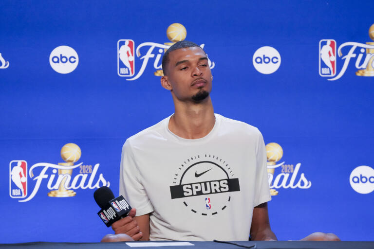 - Spurs.