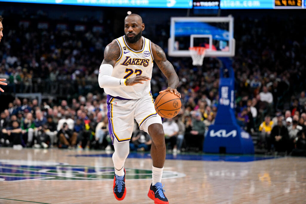 Nba Los Angeles Lakers at Dallas Mavericks - Easysportz -