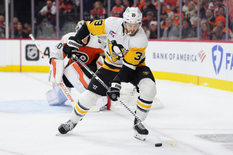 Nhl Stanley Cup Playoffs-pittsburgh Penguins at Philadelphia Flyers - Easysportz - NHL.